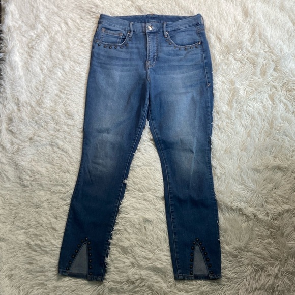 Good American Good Legs Stud Hem Skinny Jeans - Picture 2 of 13